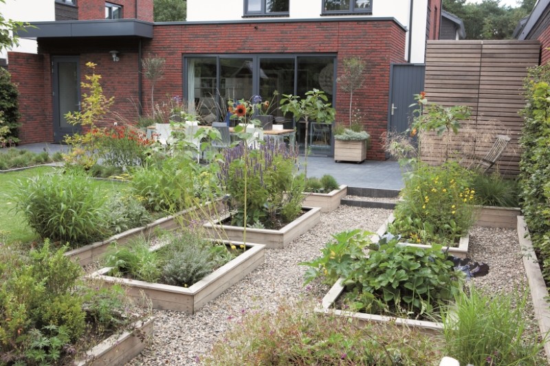 Garten oder Terrasse: Gärtnern und Gestalten mit Hochbeeten