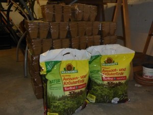 Paprika und Chili säen, Anleitung, Zeitpunkt und Wissenswertes. Tipp: Anzucherde, bio, torffrei von Neudorfff Neudohum