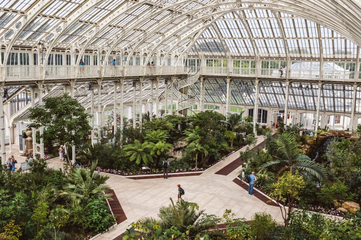 Kew Gardens, London, mit dem größten viktorianischen Gewächshaus der Welt